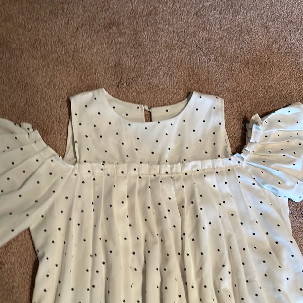GASP cutout shoulder blouse